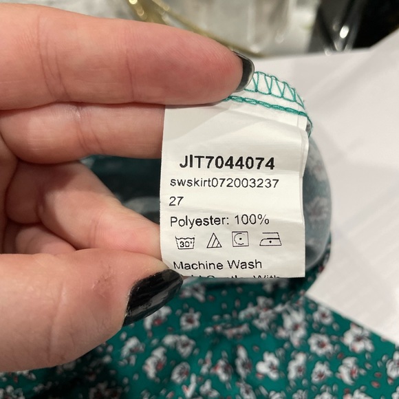 Floral wrap mini skirt - Picture 4 of 7